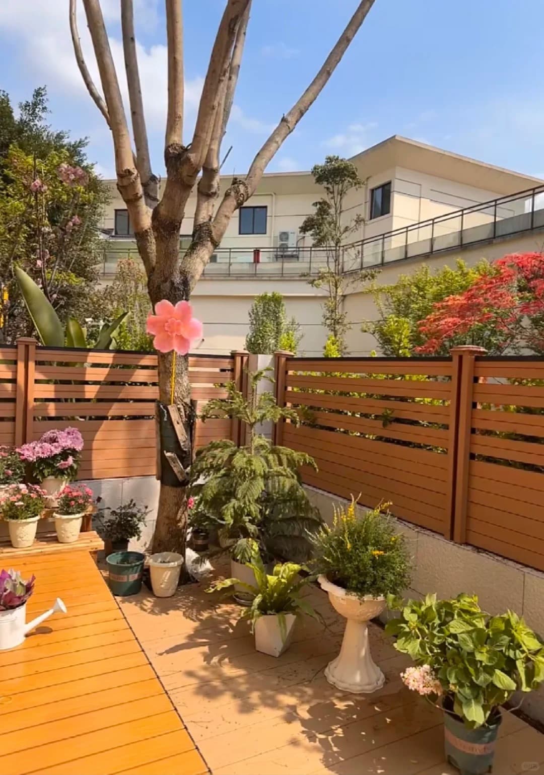 WPC Fence Panels for Residential Communities: Complete Entrance Solutions